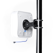 triple band PTP/client antenna
