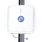 triple band PTP/client antenna