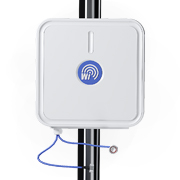 triple band PTP/client antenna